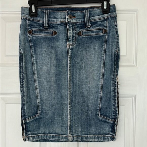 Guess denim stretch skirt Size 26 - Picture 1 of 5